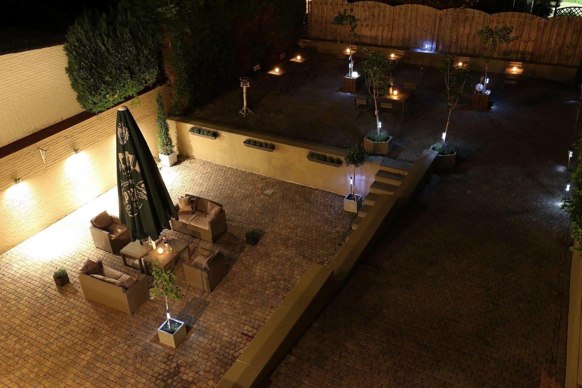 Js Hotel Epen Bagian luar foto